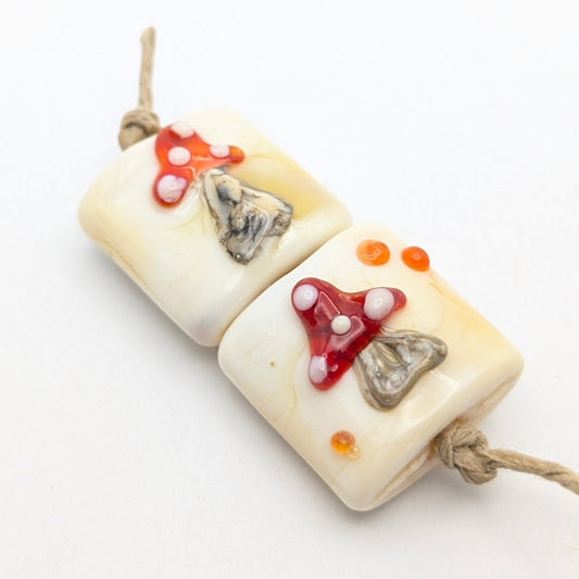 Ivory Glass Mushroom Pillow Beads